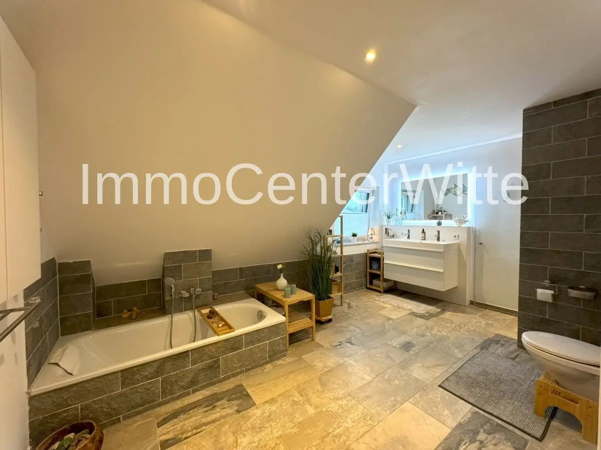 Blick in das Badezimmer