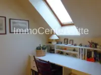 Kleine Schreibtischecke