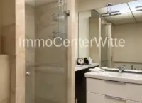 Im Badezimmer