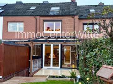 Das perfekte Weihnachtsgeschenk: Einziehen und Genießen. Ihr gemütliches Zuhause in Pinneberg., 25421 Pinneberg, Reihenhaus