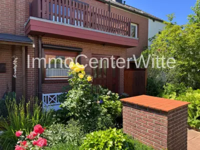 V E R K A U F T – Wohlfühlen garantiert – Haus mit Wintergarten, Homeoffice & Gartenidylle, Vollkeller, 25421 Pinneberg, Reihenhaus