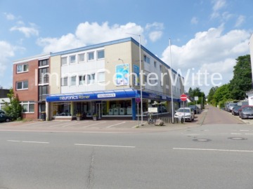 3-Zimmer-Wohnung für eine kleine Familie – mit Balkon, 25421 Pinneberg, Etagenwohnung