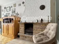 Gemütlich am Kamin sitzen