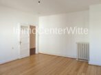 Herrliche Altbauwohnung für kleine Familie zentral in Pinneberg - Vielleicht Ihr Wohnzimmer