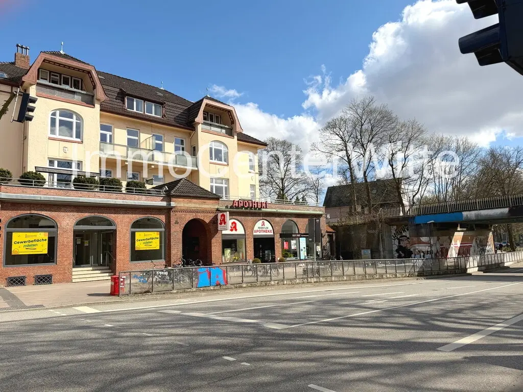 S-Bahnhof um die Ecke