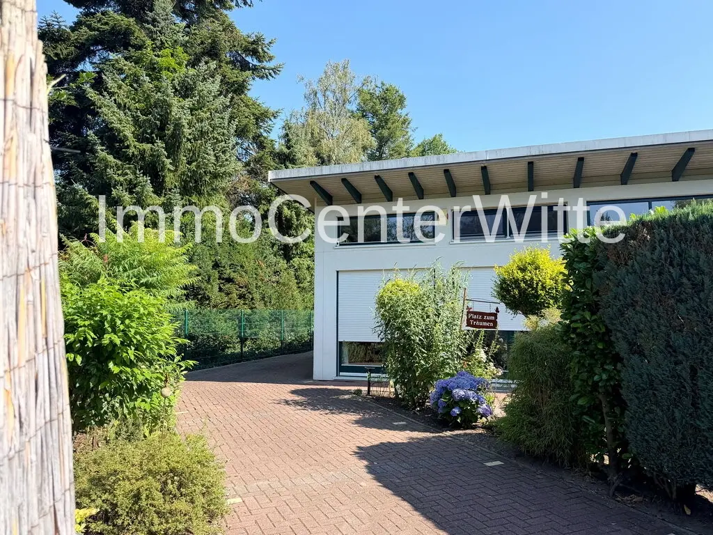 Blick vom Grundstückseingang