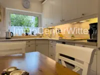 Helle Einbauküche