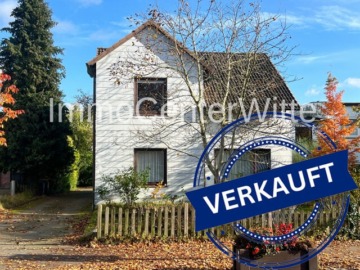 V E R K A U F T Wohnen, Arbeiten, Leben – Ihr neuer Lebensmittelpunkt in Kummerfeld, 25495 Kummerfeld, Zweifamilienhaus