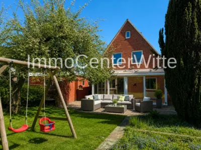 Ihr Zuhause auf 173 qm, mit 6 Zimmern und Wintergarten in 25348 Glückstadt – ideal für große Familien, 25348 Glückstadt, Einfamilienhaus